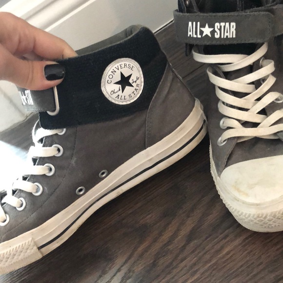 Size 9/11 Grey and Black Hi Top Converse - Picture 5 of 6